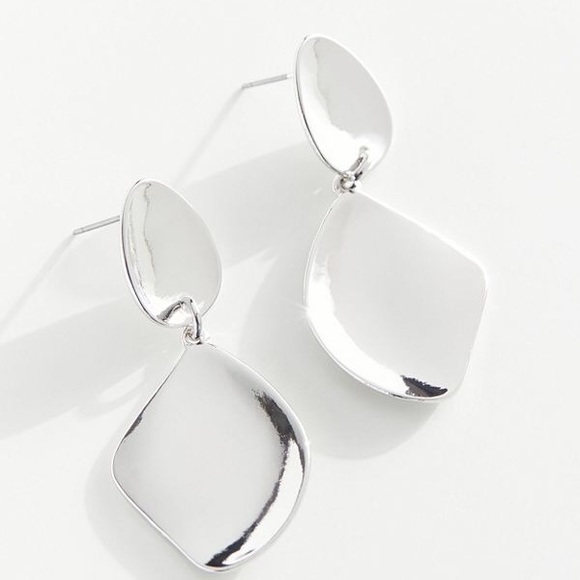 Urban Outfitters Jewelry - Urban outfitters diamond statement earrings-NEW‼️